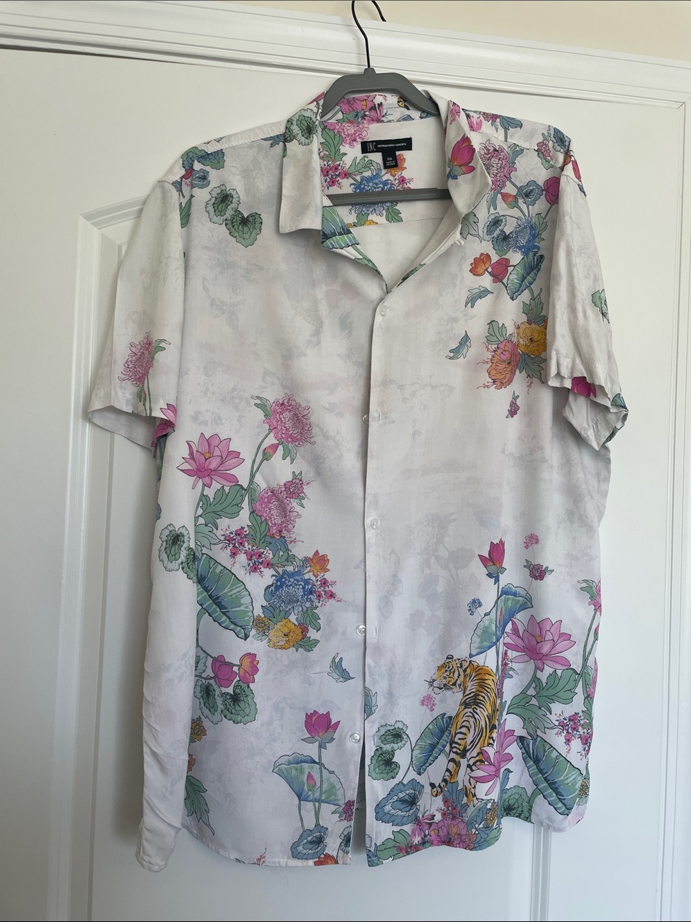 INC International Concepts White Floral & Tiger Print Short-Sleeve Button-Down